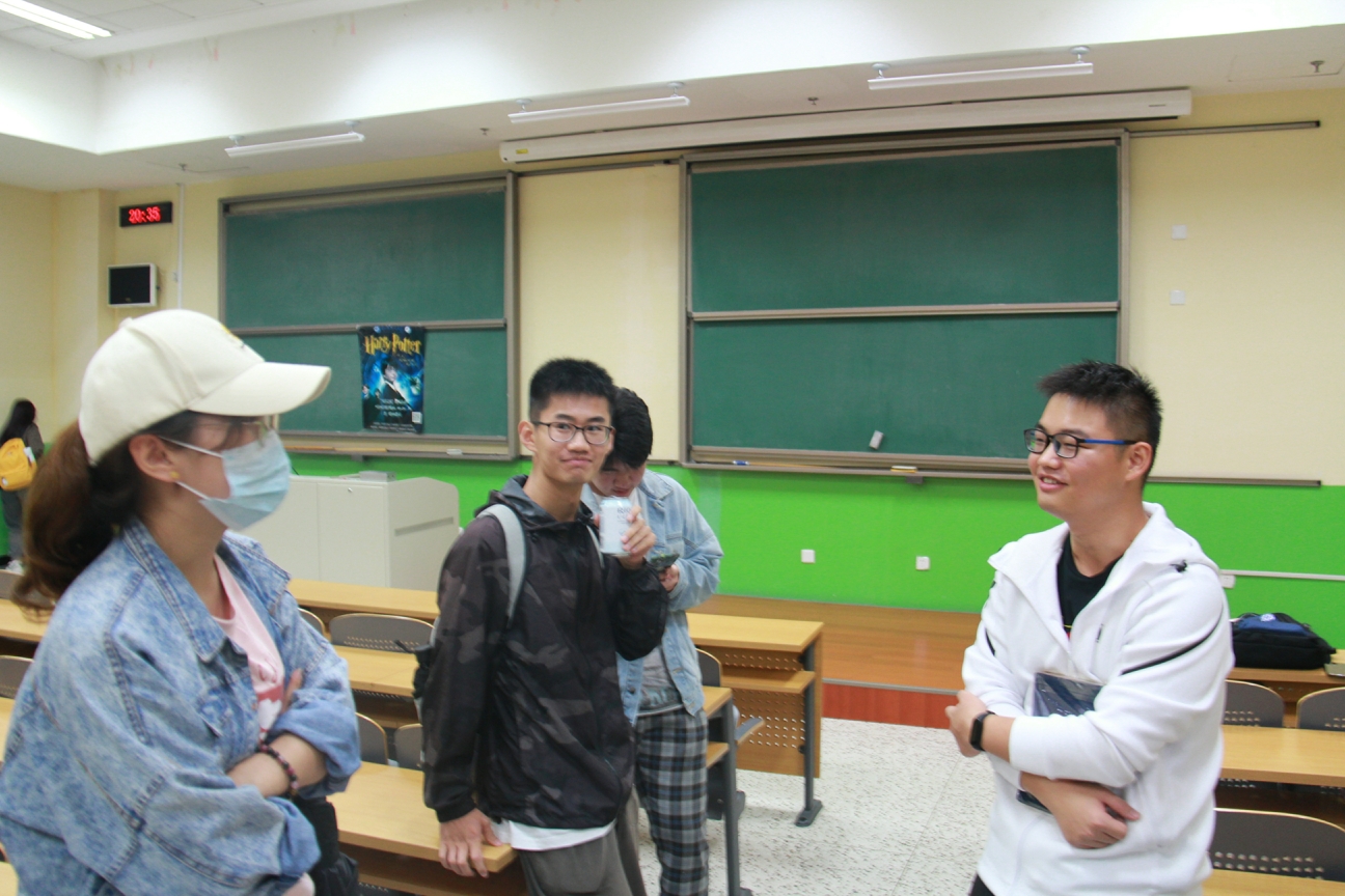 材料学院1207班第一次“英语电影之夜”圆满举办