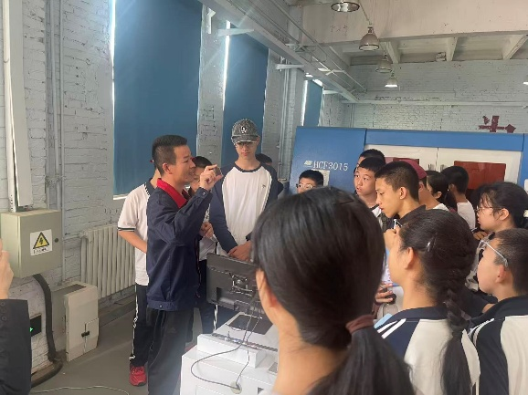 四中参观2